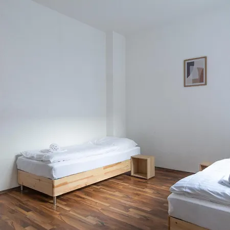 T&k - - 3 And 4 Monteur Daire *