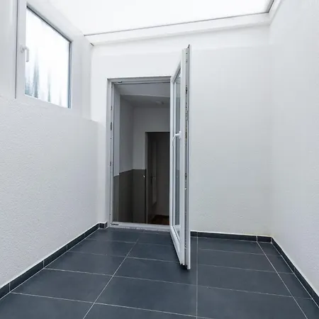 T&k - - 3 And 4 Monteur Daire *