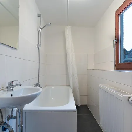 T&k - - 3 And 4 Monteur Daire *
